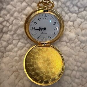 Elegant Gold Women’s Pocket Watch/Pendant